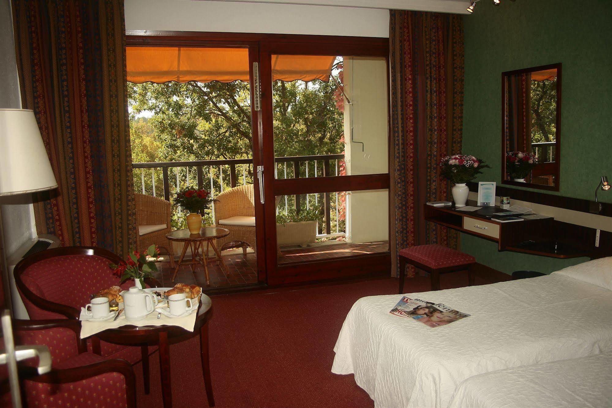 Hotel Borghese, The Originals Relais Gréoux-les-Bains